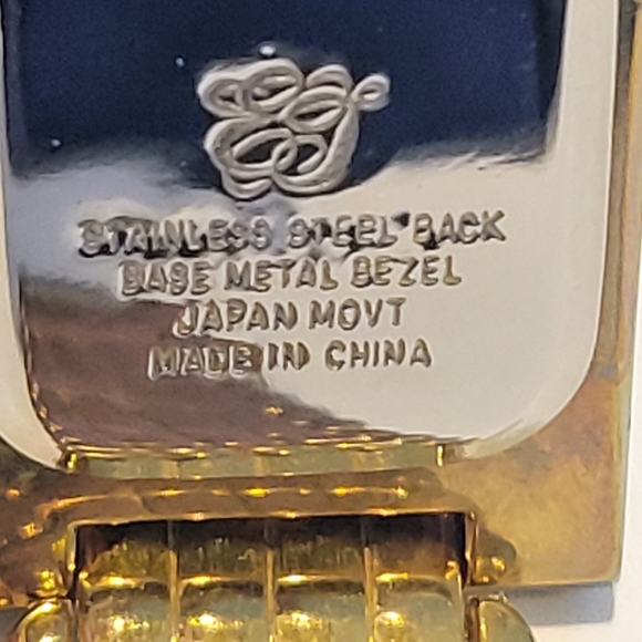 Gold Tone Watch By Elizabeth Taylor's Colection of White Dimond. - Picture 7 of 12